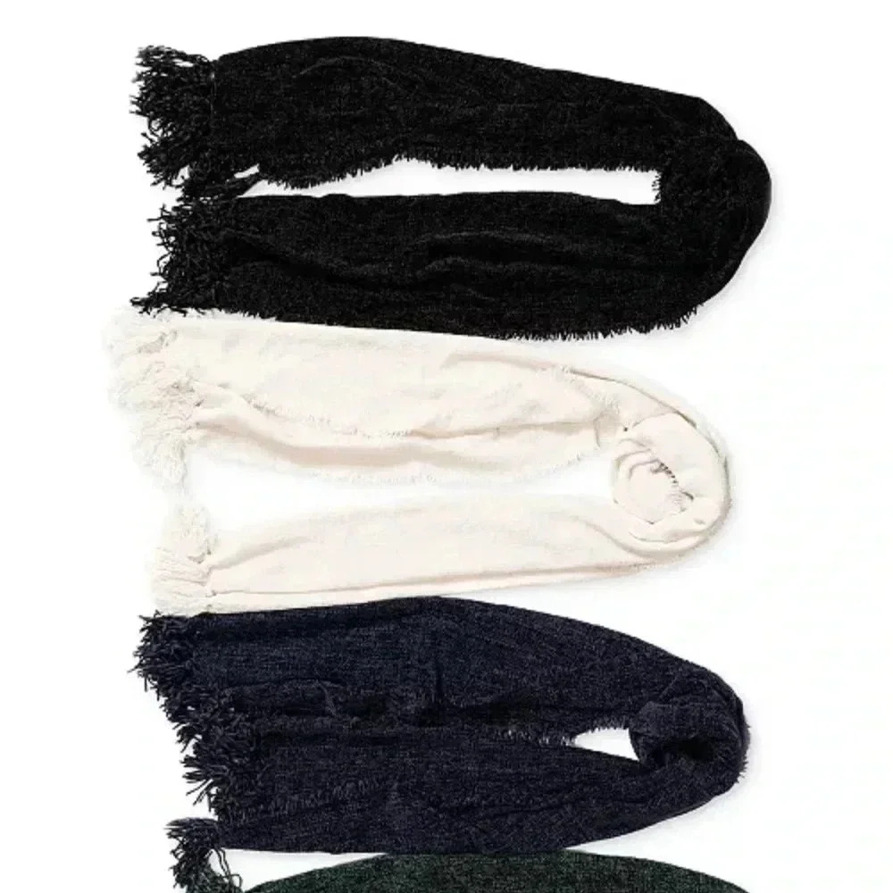 NWT Style & Co
Women's Fringe-Trim Chenille Scarf Black - Picture 4 of 4